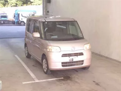 Daihatsu TANTO  с аукциона в Японии