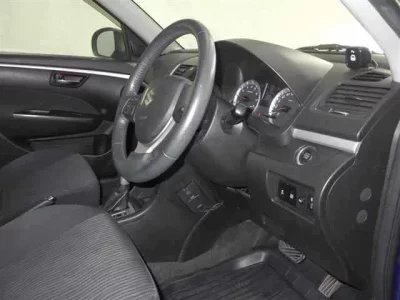 Suzuki SWIFT  с аукциона в Японии