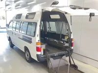 Toyota HIACE лот № 4007 оценка R  с аукциона в Японии 1