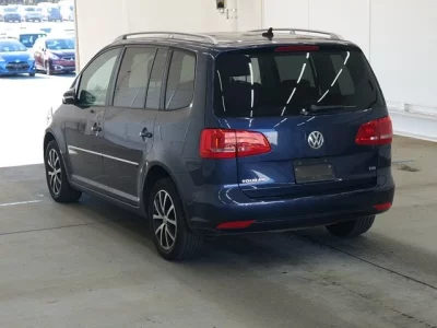 Volkswagen GOLF TOURAN  с аукциона в Японии