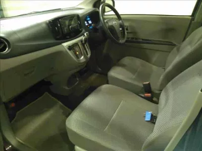 Toyota PIXIS EPOCH  с аукциона в Японии