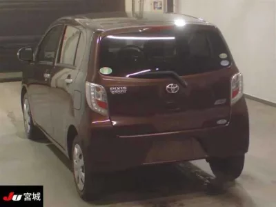 Toyota PIXIS EPOCH  с аукциона в Японии