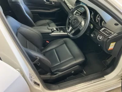 Mercedes-Benz E CLASS  с аукциона в Японии