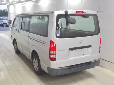 Toyota HIACE VAN  с аукциона в Японии