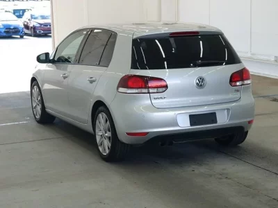 Volkswagen GOLF  с аукциона в Японии