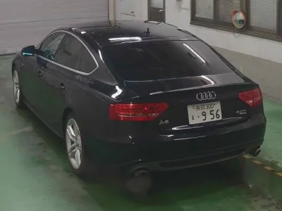 Audi A5  с аукциона в Японии