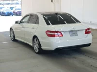 Mercedes-Benz E CLASS лот № 5093 оценка 4  с аукциона в Японии 1