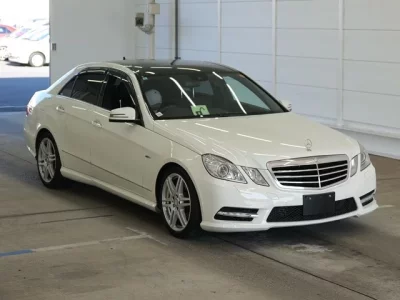 Mercedes-Benz E CLASS  с аукциона в Японии