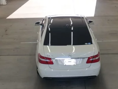 Mercedes-Benz E CLASS  с аукциона в Японии