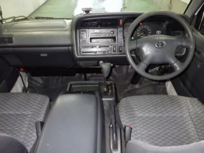 Toyota HIACE  с аукциона в Японии
