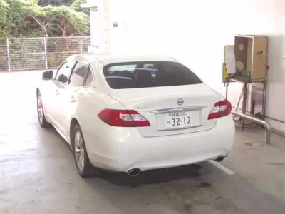 Nissan FUGA  с аукциона в Японии