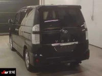 Toyota VOXY лот № 4490 оценка R  с аукциона в Японии 1