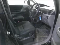 Toyota VOXY лот № 4490 оценка R  с аукциона в Японии 3