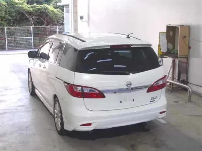 Nissan LAFESTA  с аукциона в Японии