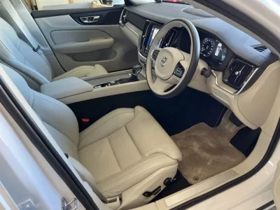 Volvo S60  с аукциона в Японии