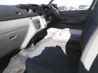 Nissan CARAVAN VAN лот № 735 оценка 3.5  с аукциона в Японии 2