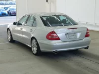 Mercedes-Benz E CLASS лот № 5115 оценка 4  с аукциона в Японии 1