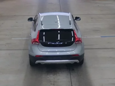 Volvo V40  с аукциона в Японии