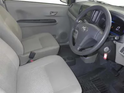 Toyota PIXIS EPOCH  с аукциона в Японии