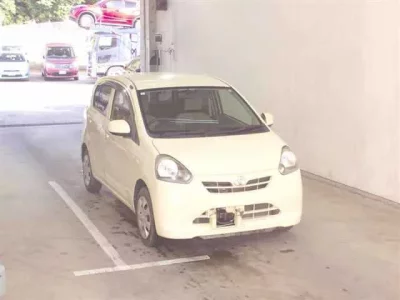 Toyota PIXIS EPOCH  с аукциона в Японии