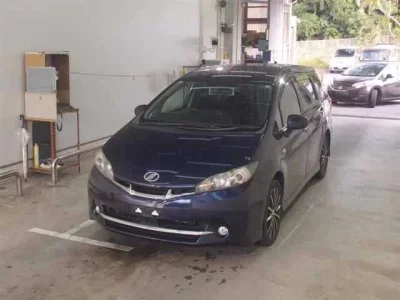 Toyota WISH  с аукциона в Японии