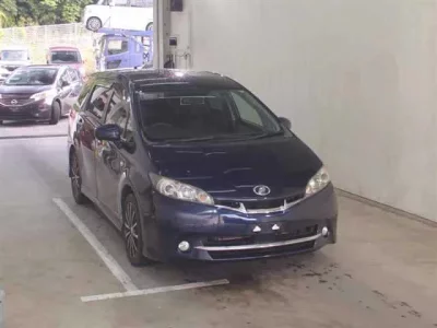 Toyota WISH  с аукциона в Японии