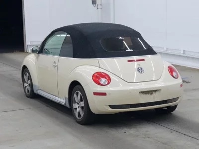 Volkswagen NEW BEETLE
