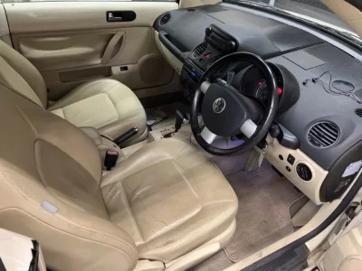 Volkswagen NEW BEETLE