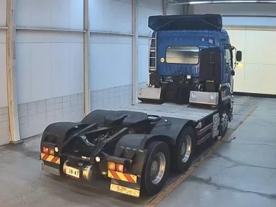 Isuzu TRUCK