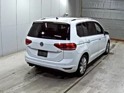 Volkswagen GOLF TOURAN