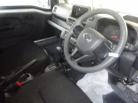 Daihatsu HIJET TRUCK лот № 3012 оценка 4  с аукциона в Японии 2