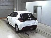 Toyota YARIS лот № 3009 оценка 4  с аукциона в Японии 1