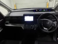 Honda STEP WAGON лот № 3037 оценка 4  с аукциона в Японии 2