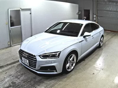 Audi A5  с аукциона в Японии