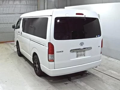 Toyota HIACE  с аукциона в Японии