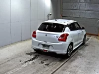 Suzuki SWIFT лот № 3212 оценка 4  с аукциона в Японии 4