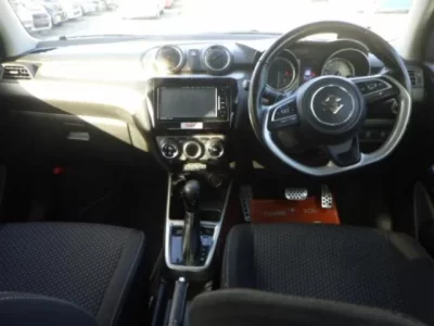 Suzuki SWIFT  с аукциона в Японии