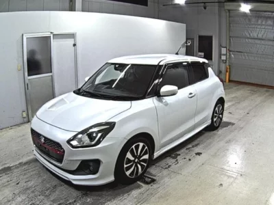 Suzuki SWIFT  с аукциона в Японии