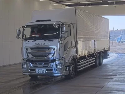 Isuzu GIGA  с аукциона в Японии