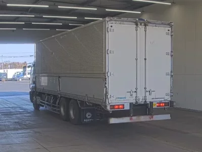 Isuzu GIGA  с аукциона в Японии