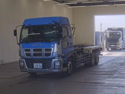 Isuzu GIGA  с аукциона в Японии