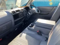 Mazda BONGO лот № 14 оценка 3.5  с аукциона в Японии 4