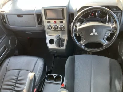 Mitsubishi DELICA D5  с аукциона в Японии