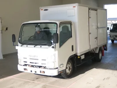 Isuzu ELF  с аукциона в Японии