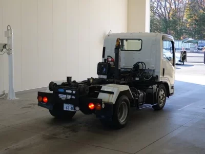 Isuzu ELF  с аукциона в Японии