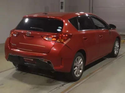 Toyota AURIS  с аукциона в Японии