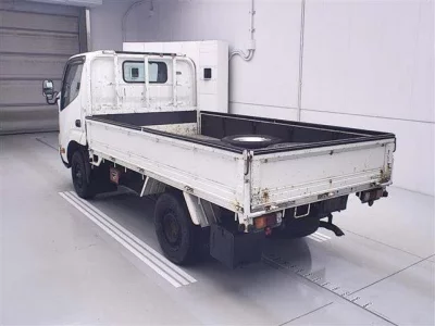Toyota DYNA  с аукциона в Японии