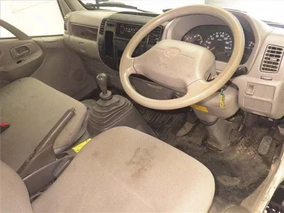 Toyota DYNA  с аукциона в Японии