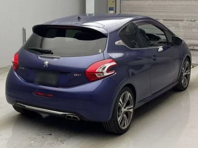 Peugeot 208  с аукциона в Японии