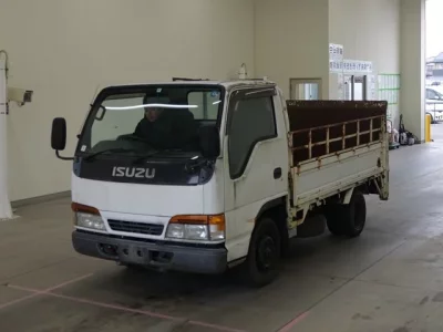 Isuzu ELF  с аукциона в Японии